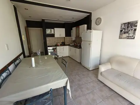 Alquiler-Casa- Dos Dormitorios-Cochera- Amplio patio/terraza- San Juan 4700