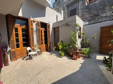 PH con Patio y Terraza – Silencioso y Muy Luminoso - Pasillo Ancho