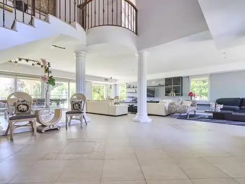 Venta Casa 6 ambientes en Tigre Club de Campo Hacoaj contruída sobre 1 sólo lote