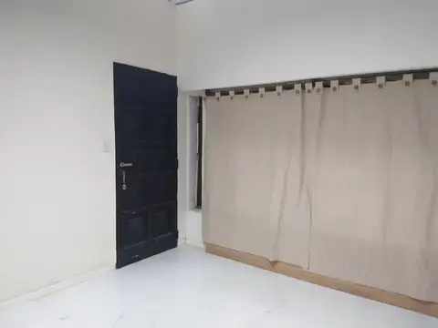 Depto Tipo Casa en Alquiler con 1 cocheras