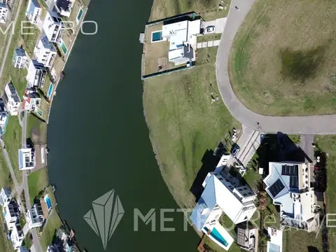 VENTA LOTE A LA LAGUNA VILLALOBOS 1023m2