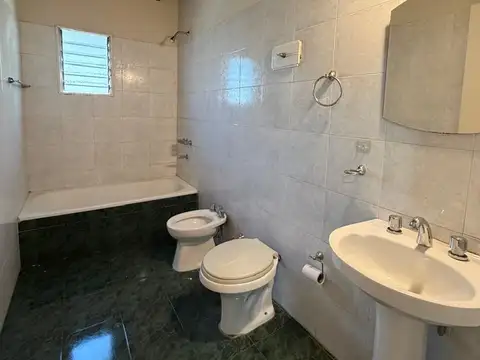 Buenos Aires 3600, Piso 1