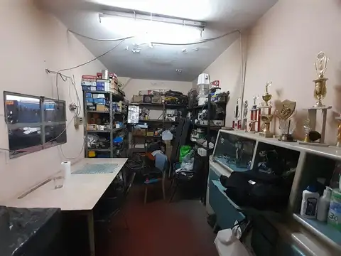 Local en Venta 69 años