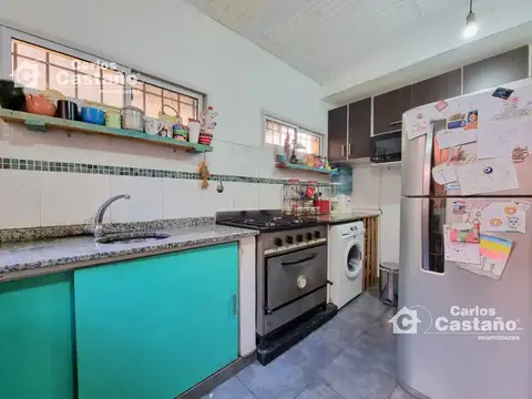 Depto Tipo Casa 4 ambientes con 2 baños