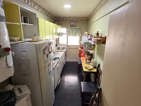 Departamento de 4 Ambientes Muy Luminoso – Excelente Ubicación en Temperley