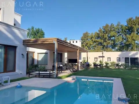 Alquiler - Casa en Barrio Altos de Campo Grande - Pilar