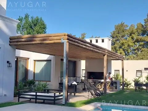 Casa en Alquiler al Norte