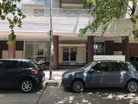 ALQUILER DEPARTAMENTO 4 AMB. EN EDIFICIO CON SEGURIDAD 24HS.