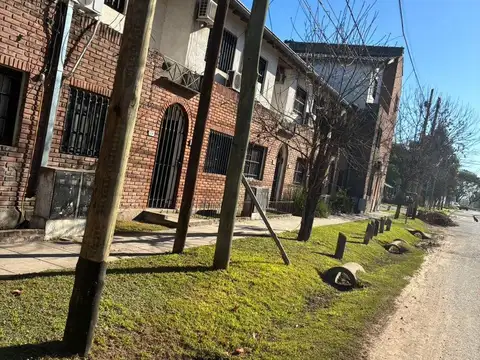 VENTA PH PASO DEL REY  3 AMB C/JARDIN  PERMUT CRED