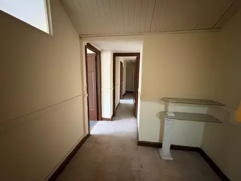 Departamento/Oficina, tres ambientes, en venta. Merlo.