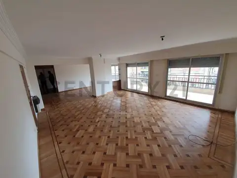 VENTA DEPARTAMENTO 4 DORMITORIOS, DOBLE COCHERA. CENTRO, ROSARIO