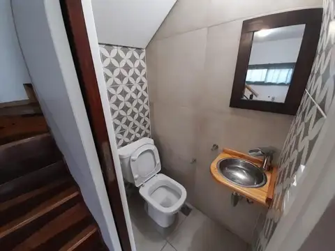 Depto Tipo Casa 3 ambientes con 2 baños