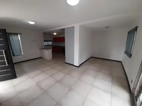 Depto Tipo Casa en Venta en Ituzaingo Norte, USD 100.000