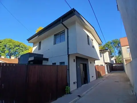 Depto Tipo Casa en Venta de 3 ambientes