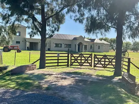 Venta casa  1 Hectarea 5 amb en Chacras de Abbott
