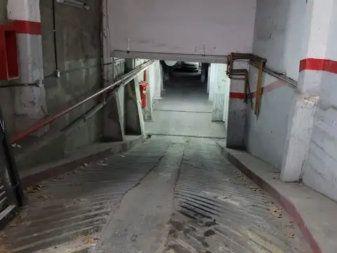 VENTA GARAGE CON LOCAL FLORES IDEAL INVERSIÓN