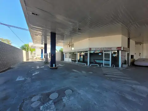 GALPÓN EN ESQUINA CON EXCELENTE UBICACIÓN EN VILLA SARMIENTO