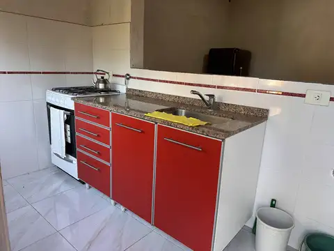 Casa 3 ambientes con 1 baño