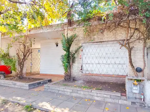 Casa 3 Ambientes Para Reciclar En Venta - Ituzaingo Norte