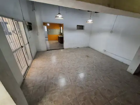 25 de mayo 600, Piso 0