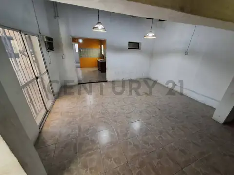 25 de mayo 600, Piso 0