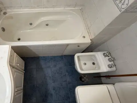 4 ambientes con balcón y cochera en Belgrano R con Pileta Parrilla y SUM
