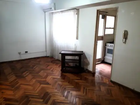 Monoambiente con cocina y lavadero separados. Bajas expensas