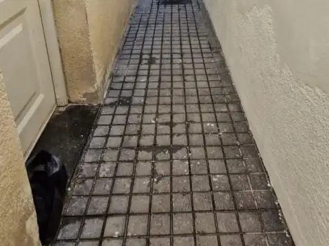 Depto Tipo Casa en Alquiler en Caseros, $ 950.000