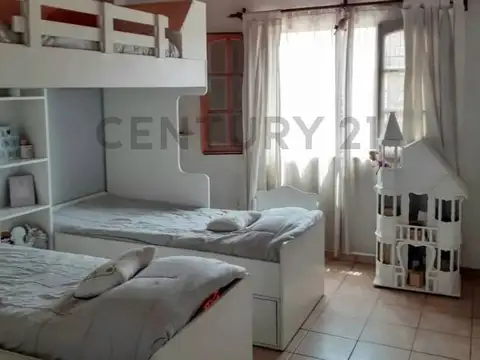 Pedro vargas , Piso 0