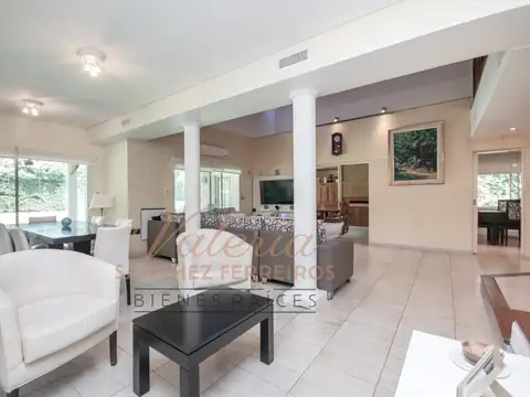 Casa 5 ambientes con 3 baños