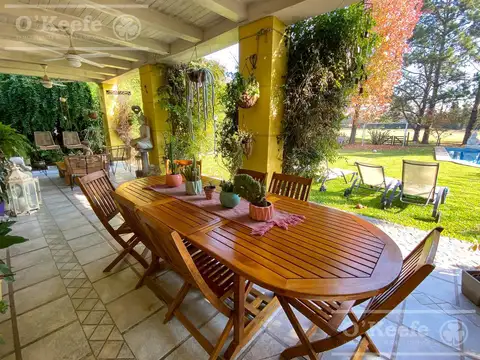 Casa en Venta en Abril Club De Campo, USD 640.000