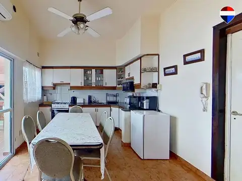 Depto Tipo Casa en Venta en Villa del Parque, USD 220.000