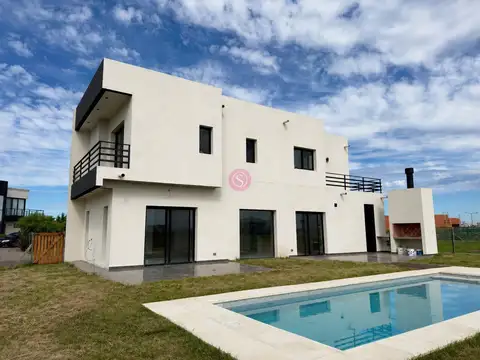 Casa  en Venta en San Sebastian, Escobar, G.B.A. Zona Norte AREA 1 a estrenar