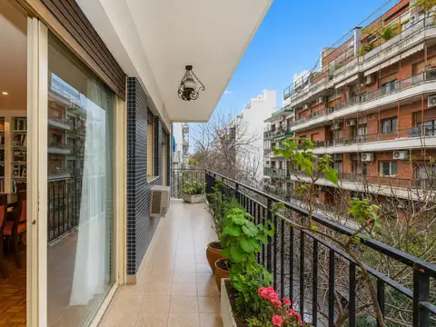 Venta Departamento 5 ambientes con dependencia y cochera, Belgrano