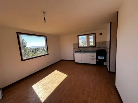 Casa 2 ambientes con 1 baño