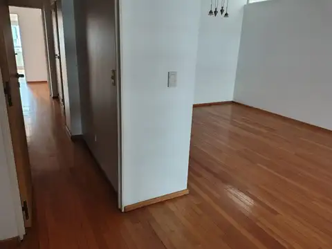 Zabala 2400, Piso 7