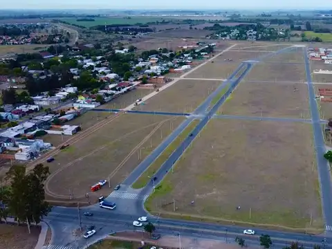 Terreno con todos los servicios en Esq. Morteo y Rodriguez