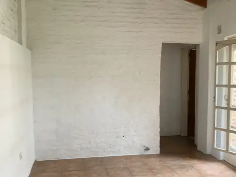 Depto Tipo Casa en Alquiler en Barrio Parque San Martín, $ 620.000