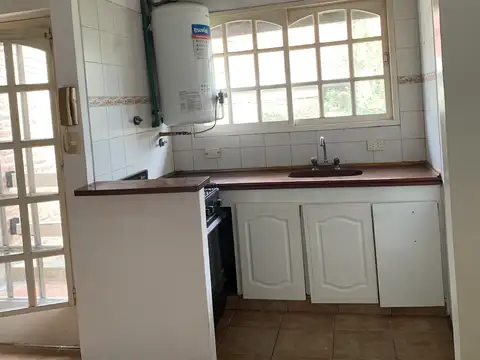 Depto Tipo Casa 2 ambientes con 1 baño