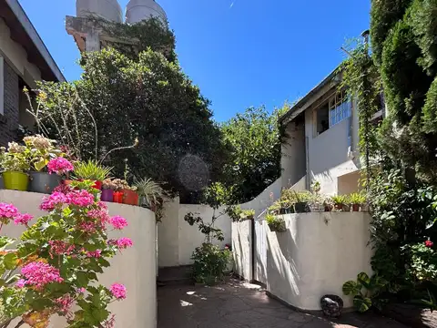 Depto Tipo Casa en Alquiler de 1 dormitorio