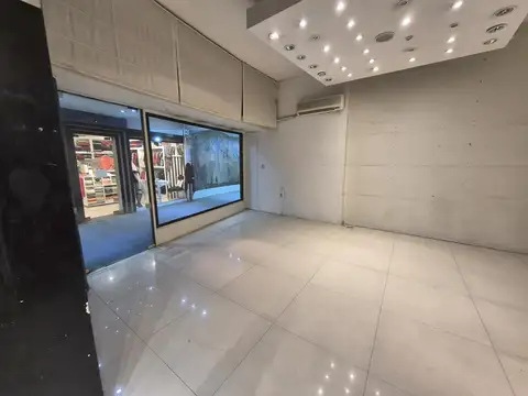 Local en Venta en Recoleta, USD 175.000