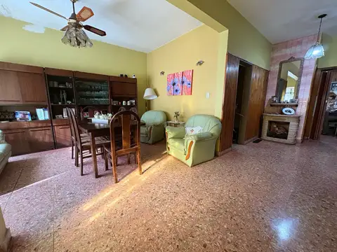Venta casa multifamiliar 7 ambientes - Ramos Mejia