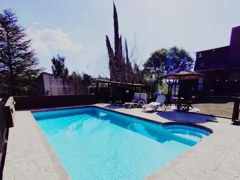 Casa 6 ambientes con 4 baños