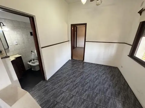 Casa en Alquiler con 1 cochera