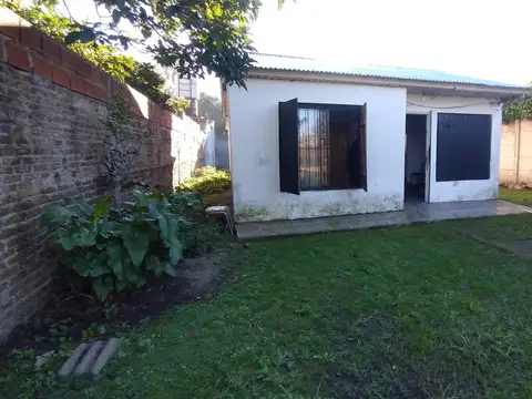 VENTA LOTE CASA A REFACCINAR HUDSON Berazategui