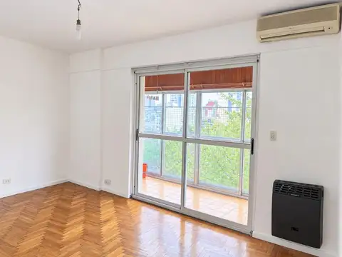 Avenida Jujuy 400, Piso 7