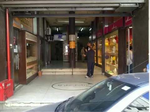 Local en Venta en Galeria sobre Libertad