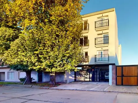 VENTA DEPARTAMENTO 2 AMBIENTES CON COCHERA DOBLE