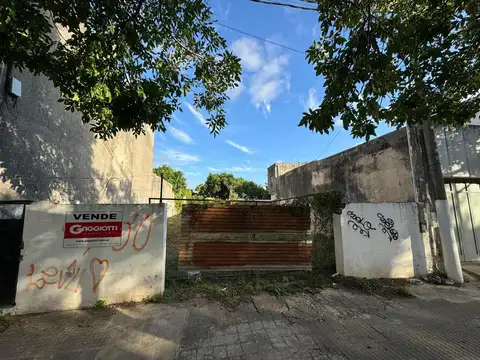 Av Gral. Bartolomé Mitre 100