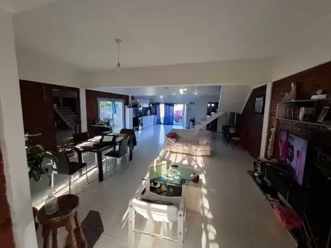 CASA 4 AMBIENTES VENTA TEMPERLEY